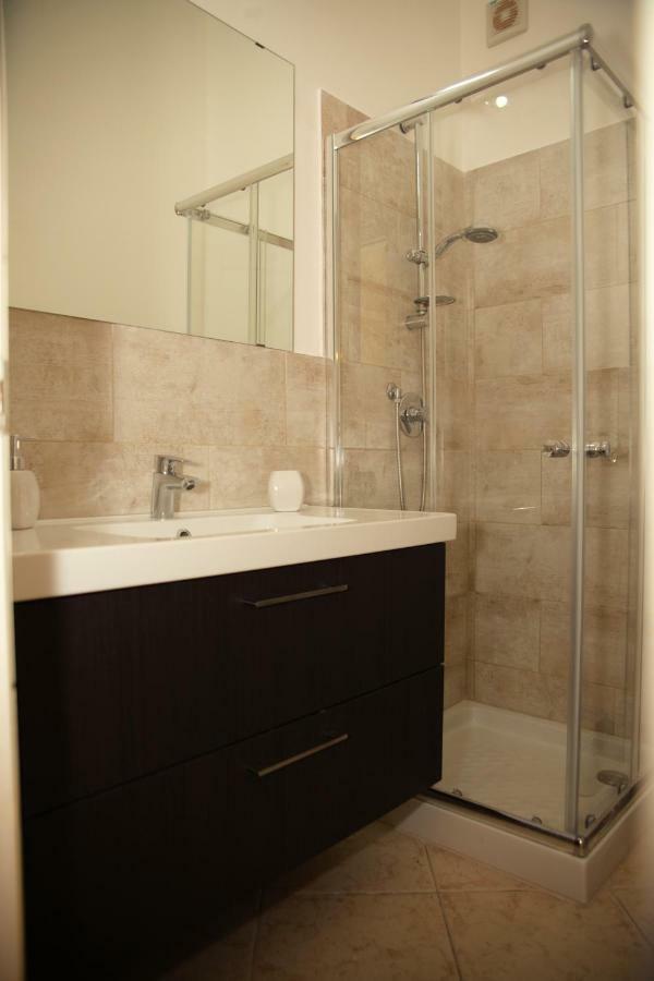 Bnb Donnalaura Carini Exterior foto
